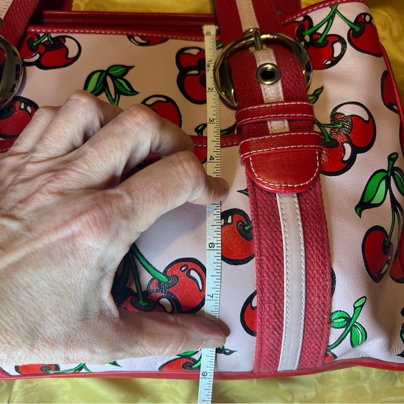 Rare authentic Isabella Fiore leather pink & red cherries tote w/ coin purse - Picture 6 of 16